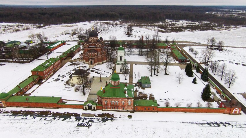 Спасо-Бородинский монастырь, Семёновское (Бородинского с/о) (Можайский городской округ, Московская область). общий вид в ландшафте