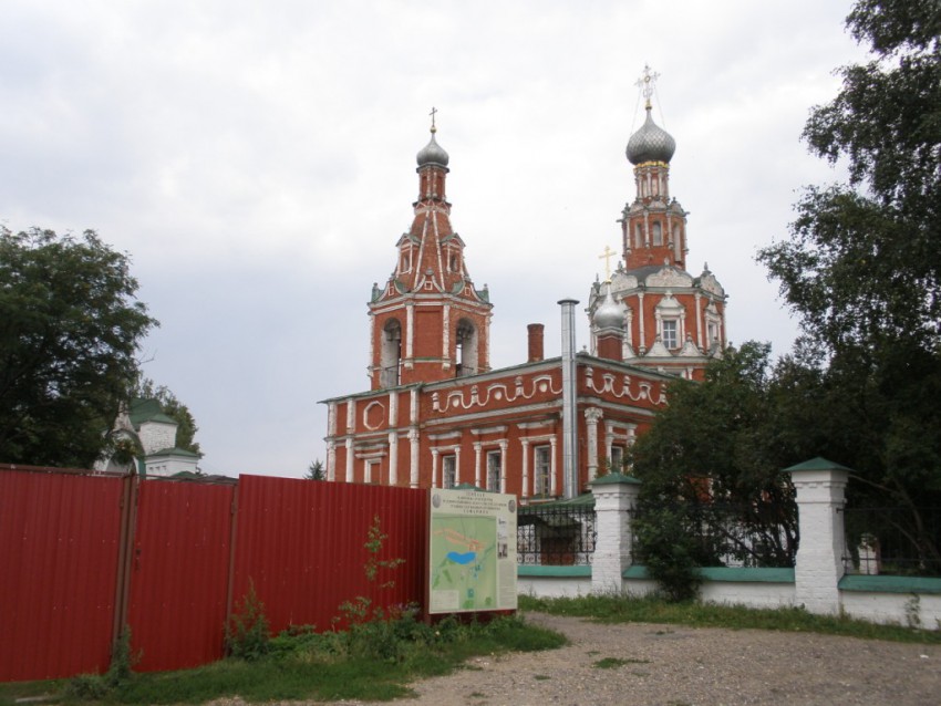 Церковь Смоленской иконы Божией Матери, Софрино, село (Пушкинский район и гг. Ивантеевка, Королёв, Московская область). фасады, Вид с юго-запада