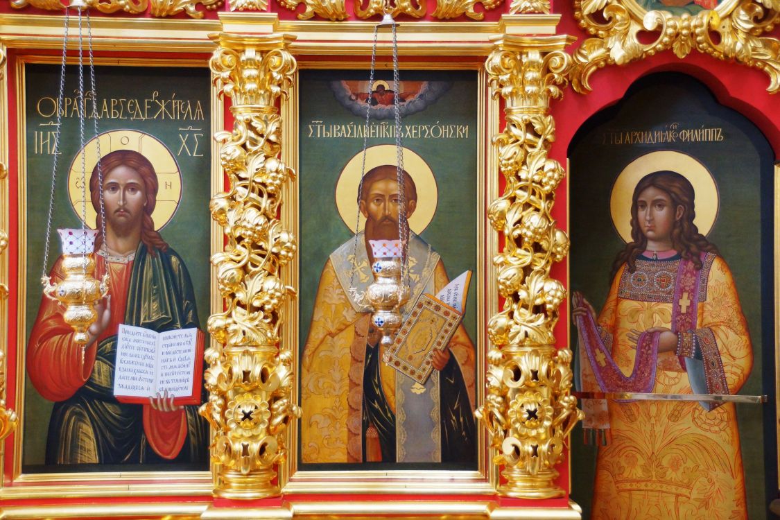 Церковь Смоленской иконы Божией Матери, Софрино, село (Пушкинский район и гг. Ивантеевка, Королёв, Московская область). интерьер и убранство, Фрагмент первого яруса иконостаса, справа от царских врат