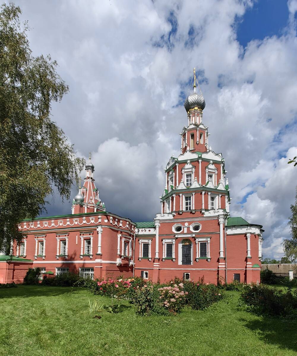 Церковь Смоленской иконы Божией Матери, Софрино, село (Пушкинский район и гг. Ивантеевка, Королёв, Московская область). фасады