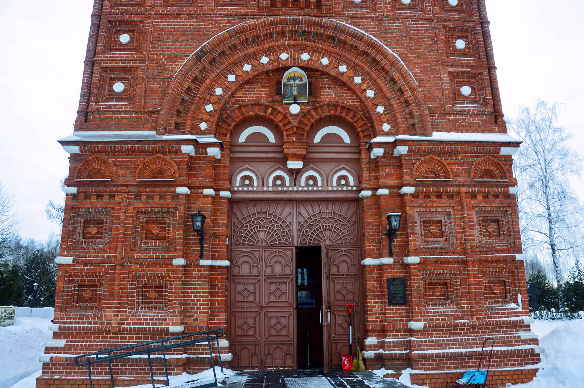 Церковь Покрова Пресвятой Богородицы, Черкизово (Пушкинский район и гг. Ивантеевка, Королёв, Московская область). архитектурные детали