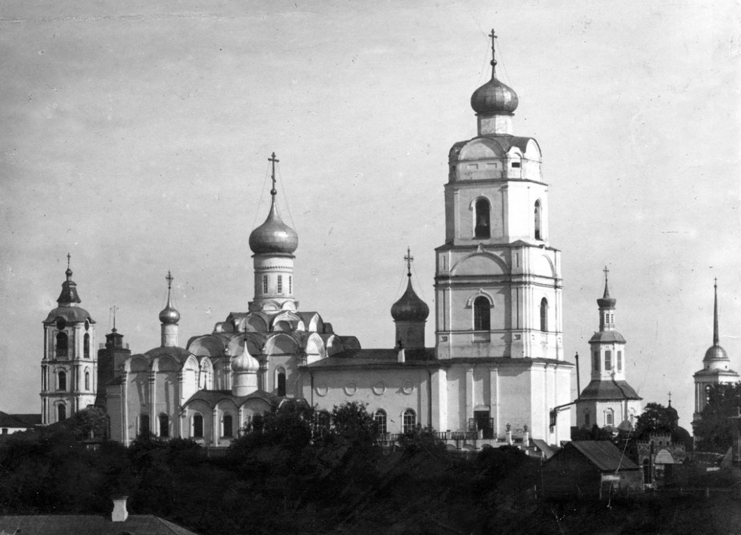 Вязьма. Собор Троицы Живоначальной. архивная фотография