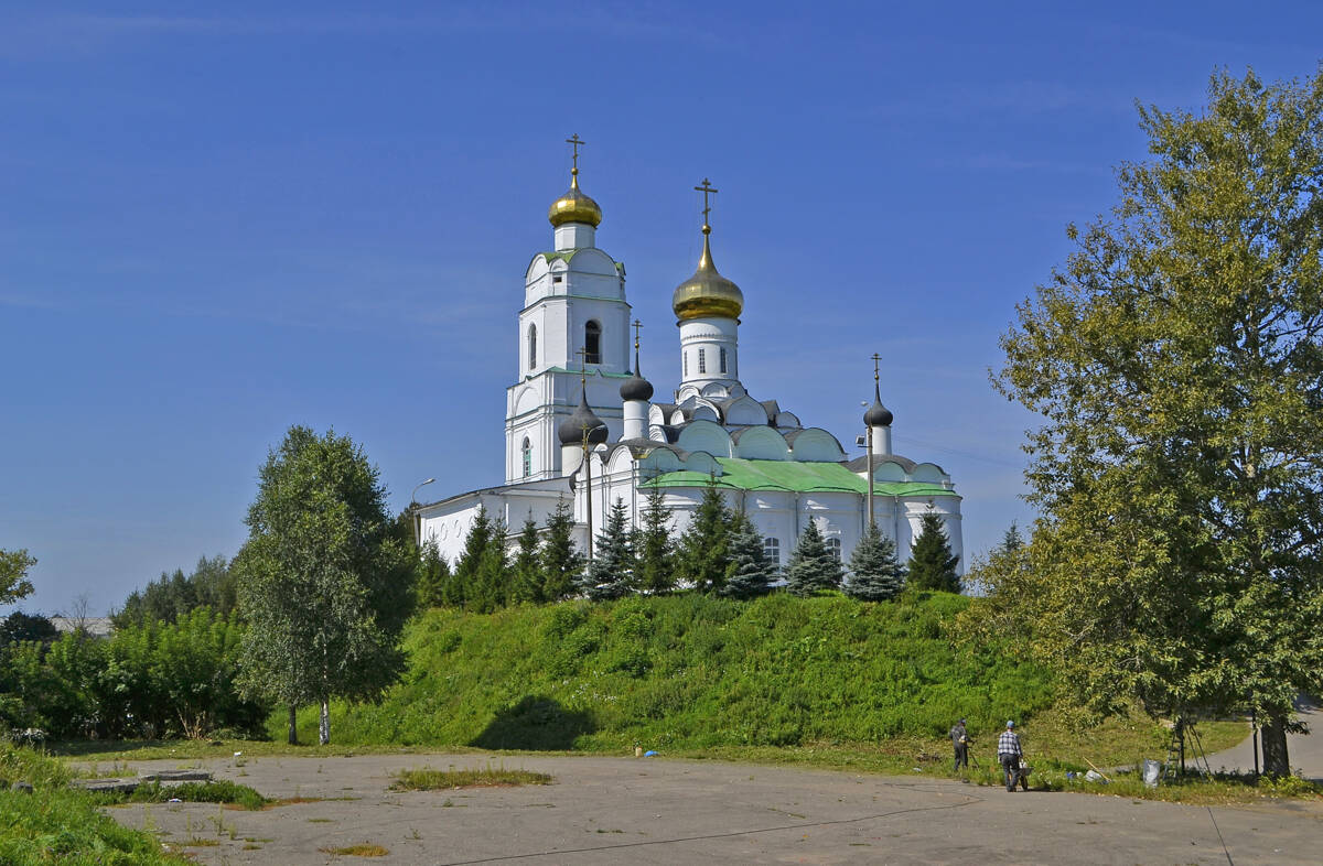 Собор Троицы Живоначальной, Вязьма (Вяземский район, Смоленская область). фасады