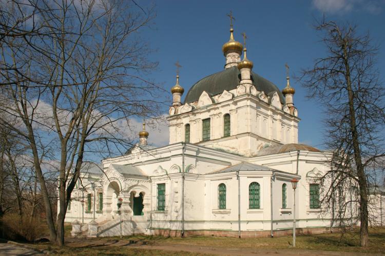 Собор Благовещения Пресвятой Богородицы, Гагарин (Гагаринский район, Смоленская область). фасады, Вид с юго-востока		      