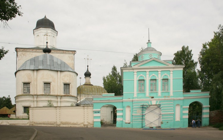 Смоленск. Вознесенский монастырь. фасады