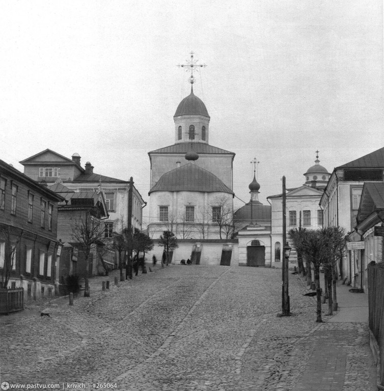 Смоленск. Вознесенский монастырь. архивная фотография, Вознесенский монастырь и Малая Вознесенская улица.1910—1915.Источник:Ивочкин Д.А., Трапезников И.А. Привет из Смоленска. Смоленск, 2013 с сайта https://pastvu.com/p/265064