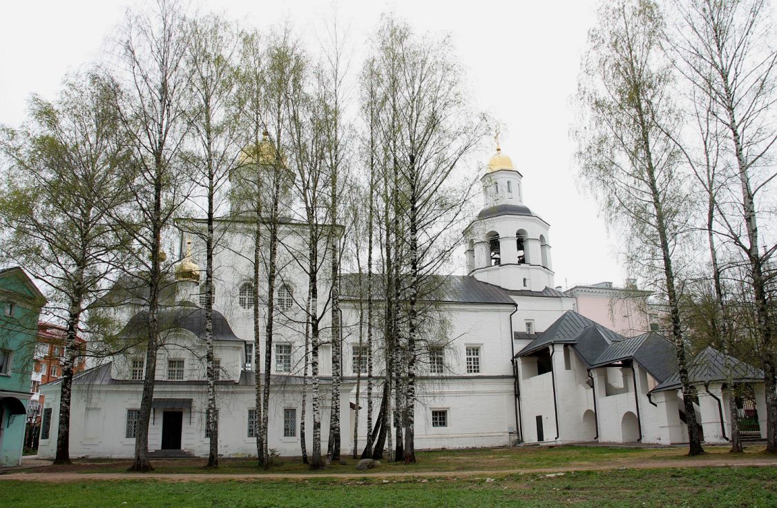 Вознесенский монастырь, Смоленск (Смоленск, город, Смоленская область). фасады, Собор Вознесения Господня и Церковь Екатерины