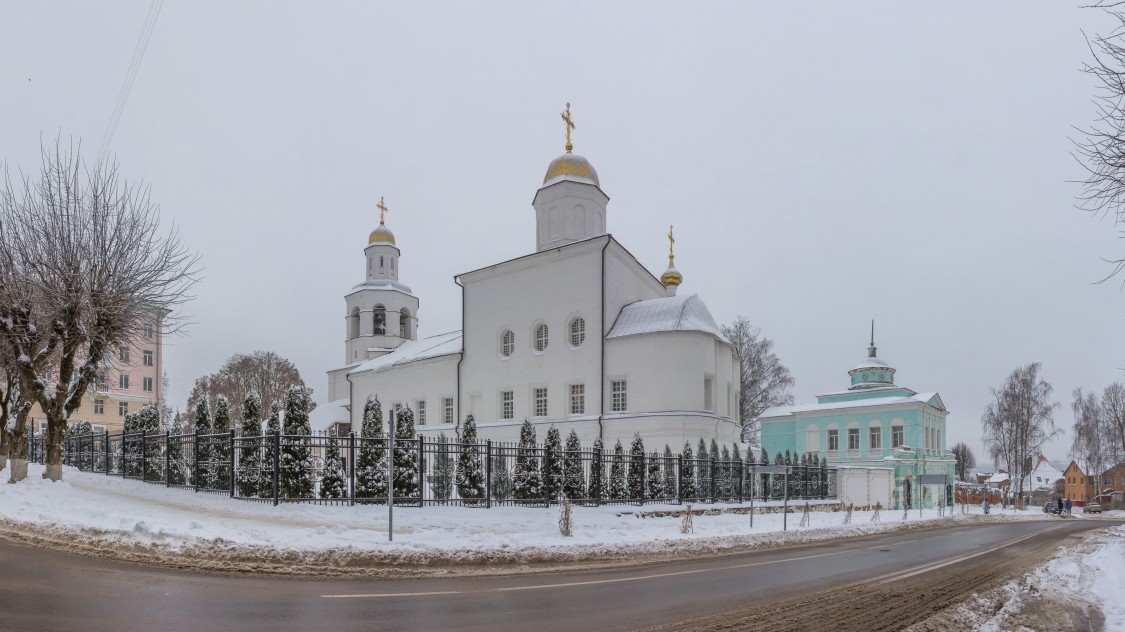 Смоленск. Вознесенский монастырь. фасады, Панорама с юго-востока