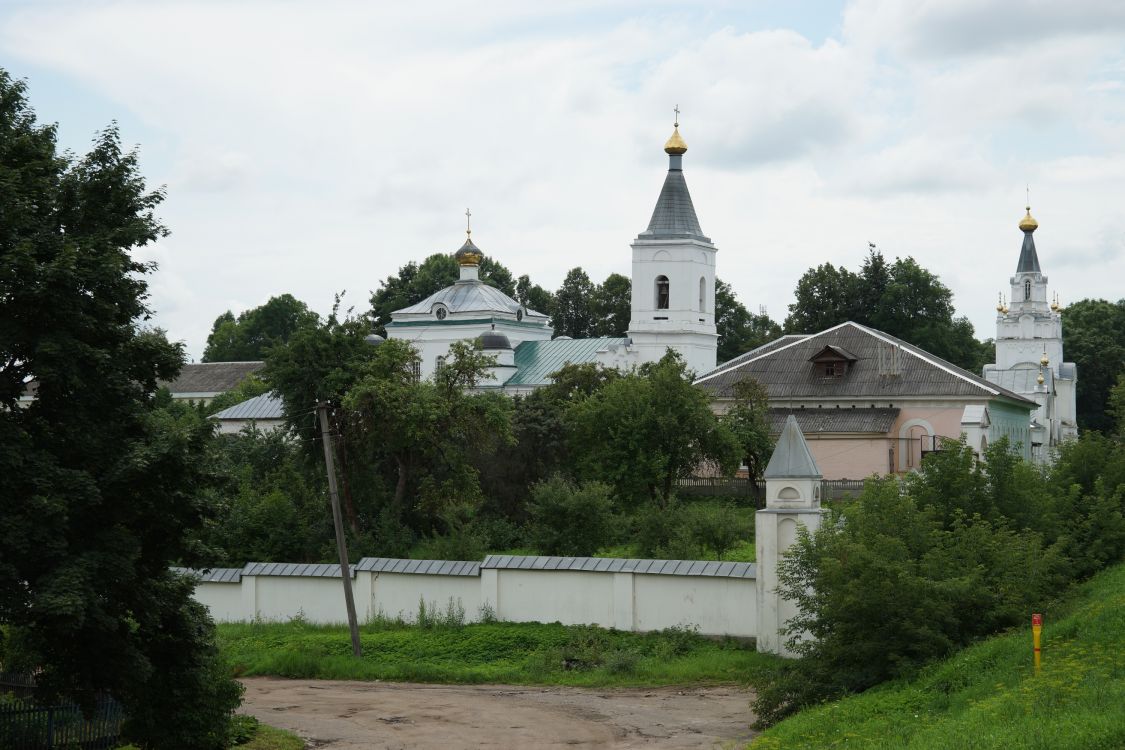 Рославль. Спасо-Преображенский мужской монастырь. общий вид в ландшафте
