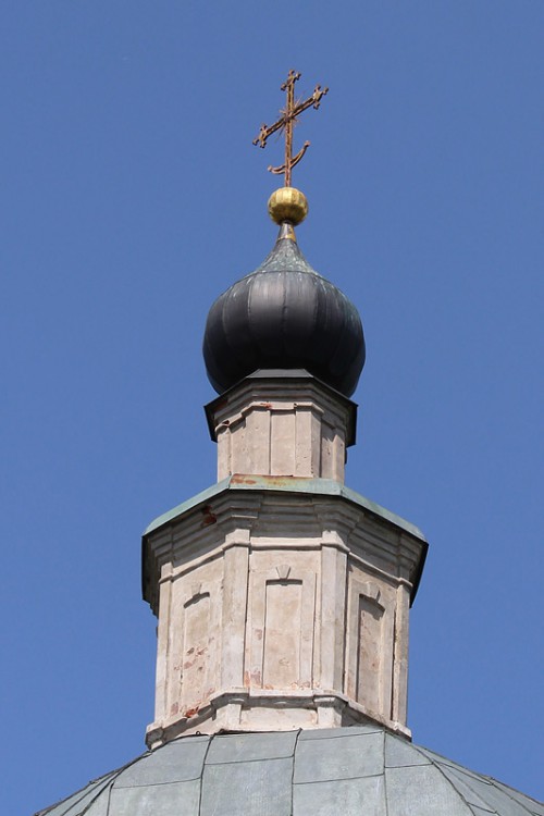 Смоленск. Церковь Георгия Победоносца. архитектурные детали, Главка церкви