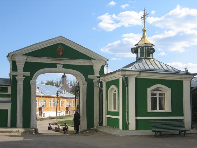 Кафедральный собор Успения Пресвятой Богородицы, Смоленск (Смоленск, город, Смоленская область). дополнительная информация, Боковые ворота		      
