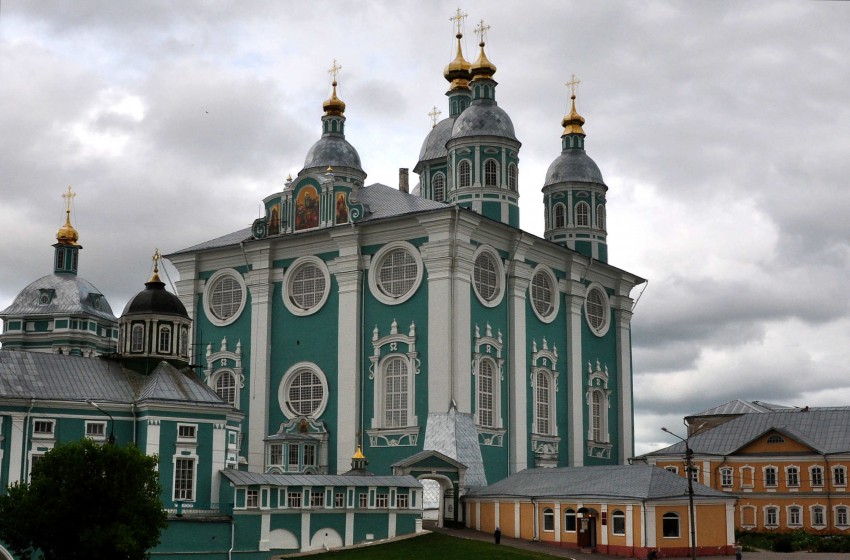 Смоленск. Кафедральный собор Успения Пресвятой Богородицы. фасады