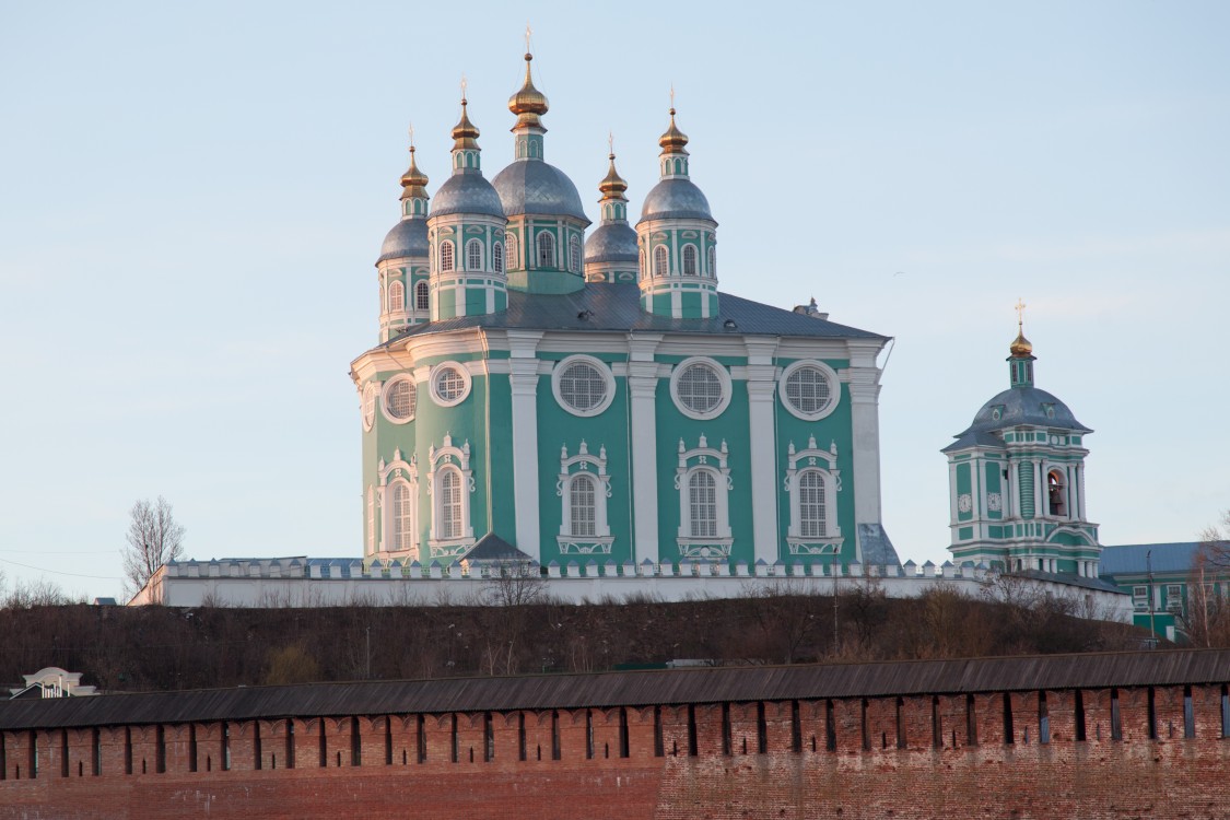 Кафедральный собор Успения Пресвятой Богородицы, Смоленск (Смоленск, город, Смоленская область). фасады
