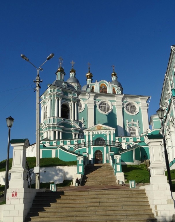Смоленск. Кафедральный собор Успения Пресвятой Богородицы. фасады
