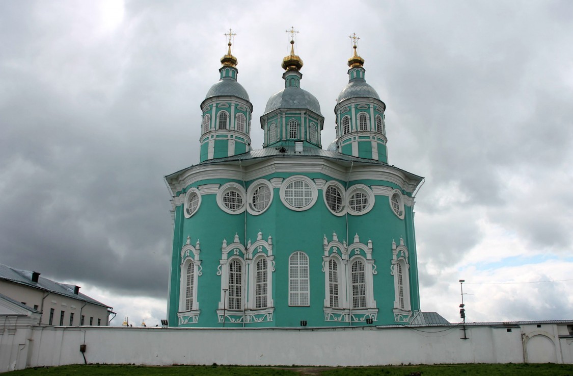 Смоленск. Кафедральный собор Успения Пресвятой Богородицы. фасады, вид с востока
