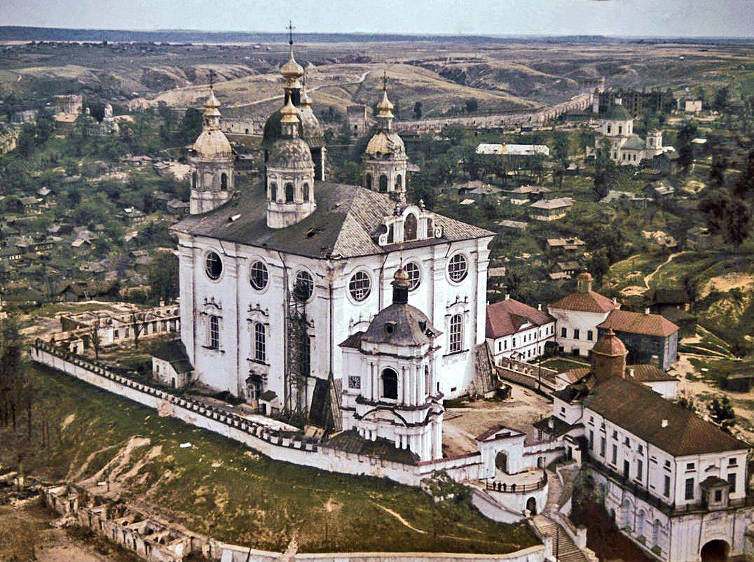 Смоленск. Кафедральный собор Успения Пресвятой Богородицы. архивная фотография, Фотография с самолёта в 1941 году.