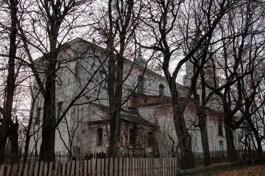 Любавичи. Церковь Успения Пресвятой Богородицы. фасады