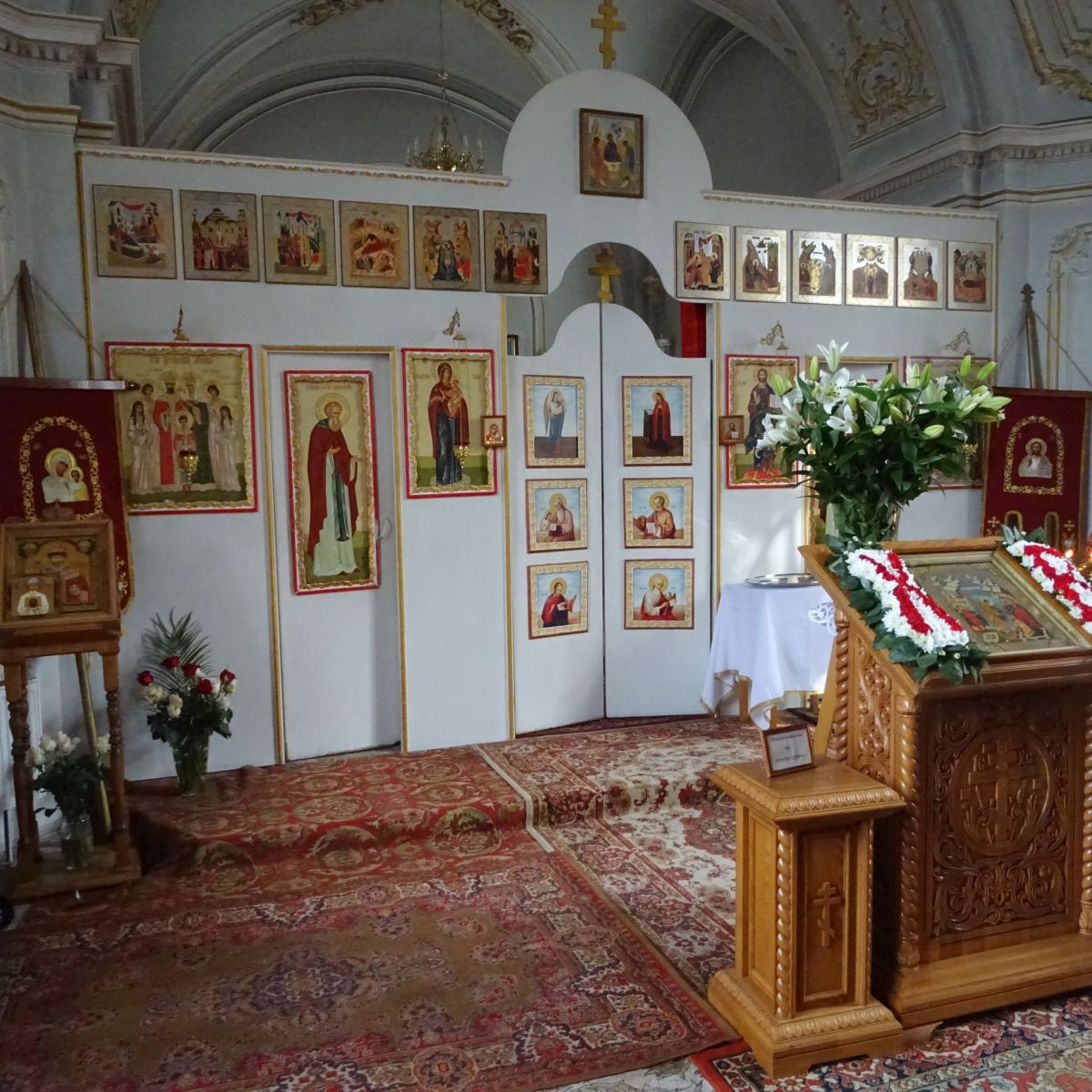 Церковь Троицы Живоначальной при Собственной Его Императорского Величества даче, Петергоф (Санкт-Петербург, Петродворцовый район, г. Санкт-Петербург). интерьер и убранство