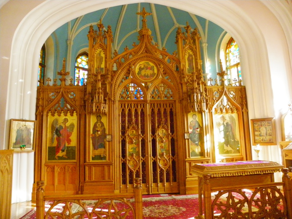Церковь Петра и Павла в Парголове, Выборгский район (Санкт-Петербург, г. Санкт-Петербург). интерьер и убранство, Иконостас