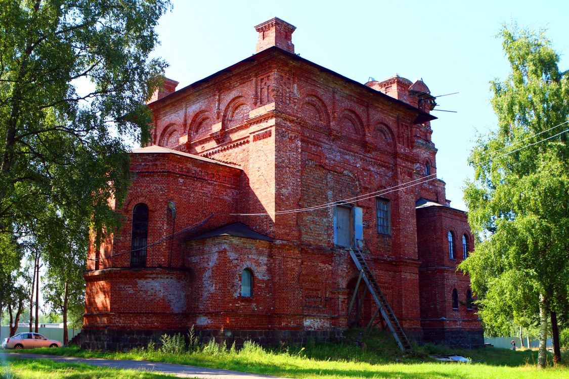 Морье. Церковь Петра Афонского и Ольги равноапостольной. фасады