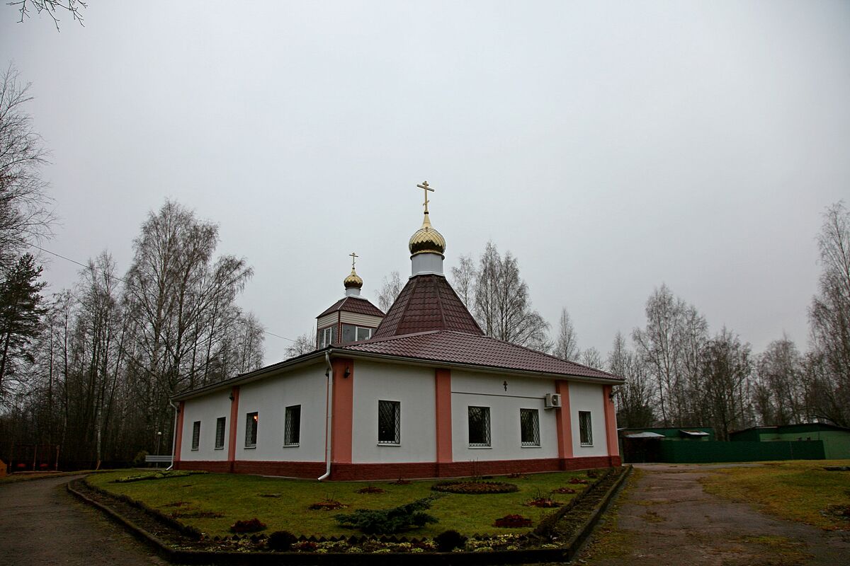 Церковь Петра и Павла (новая), Морозова им., посёлок (Всеволожский район, Ленинградская область). фасады, Церковь Петра и Павла ( новая )