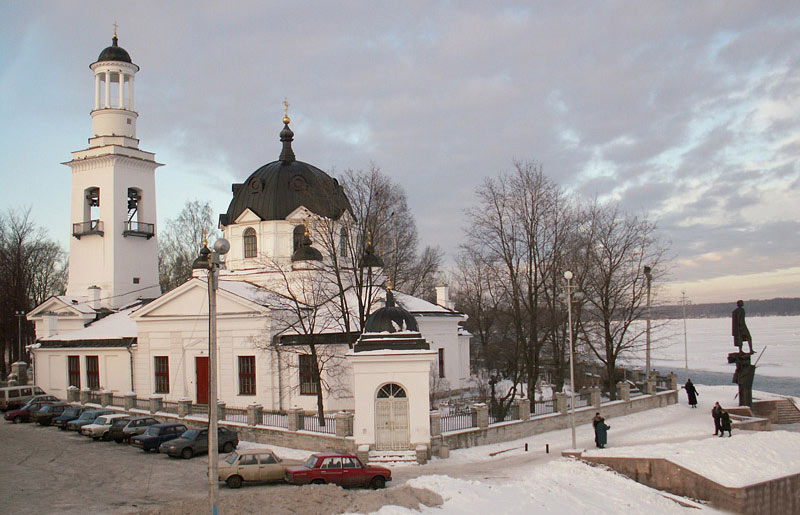 Усть-Ижора. Церковь Александра Невского в Усть-Ижоре. общий вид в ландшафте