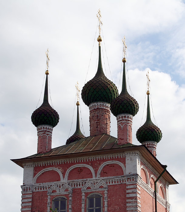 Церковь Илии Пророка, Кашин (Кашинский городской округ, Тверская область). архитектурные детали, Пятиглавие