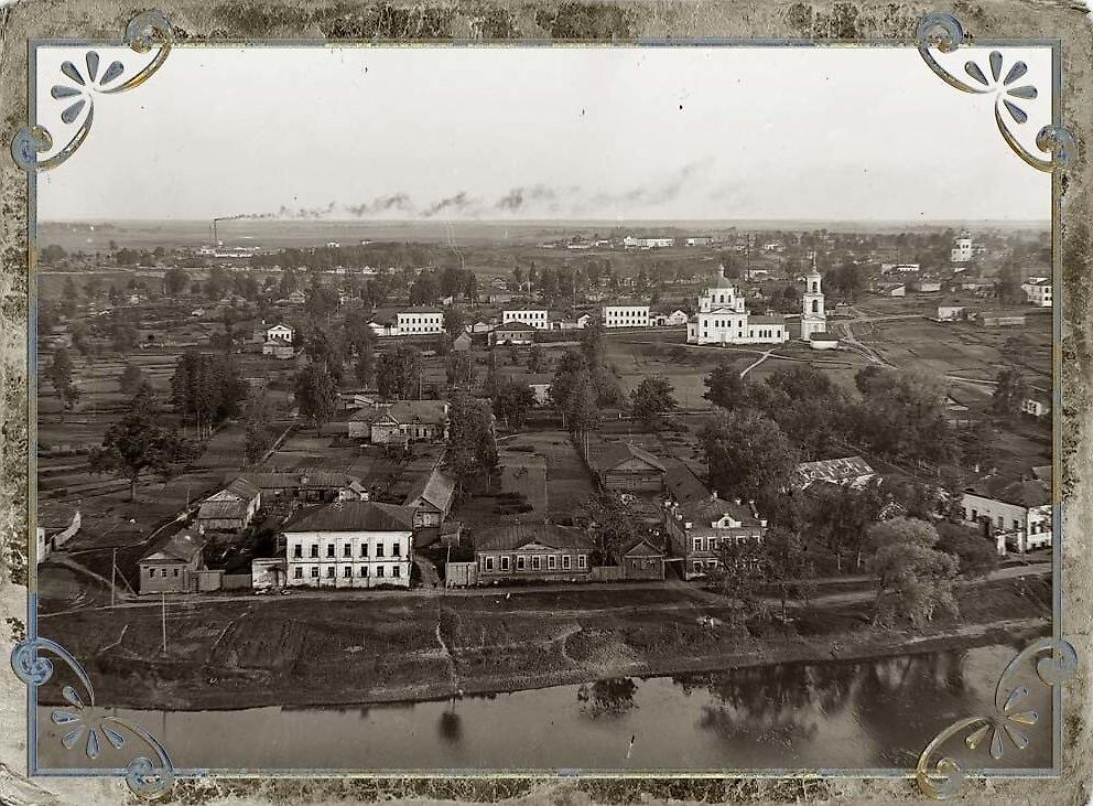 Вознесенская церковь в панораме города. Вид с Воскресенского собора. Нач. 1930-х годов., архивная фотография. Кафедральный собор Вознесения Господня, Кашин (Кашинский район, Тверская область)