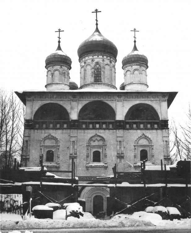 Церковь Троицы Живоначальной, Старая Русса (Старорусский район, Новгородская область). дополнительная информация, Фото В.В. Лелецкого