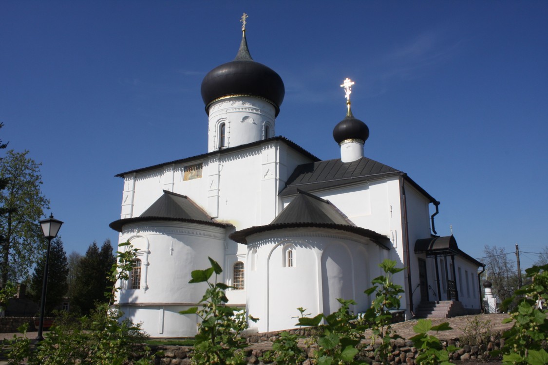 Церковь Георгия Победоносца, Старая Русса (Старорусский район, Новгородская область). фасады