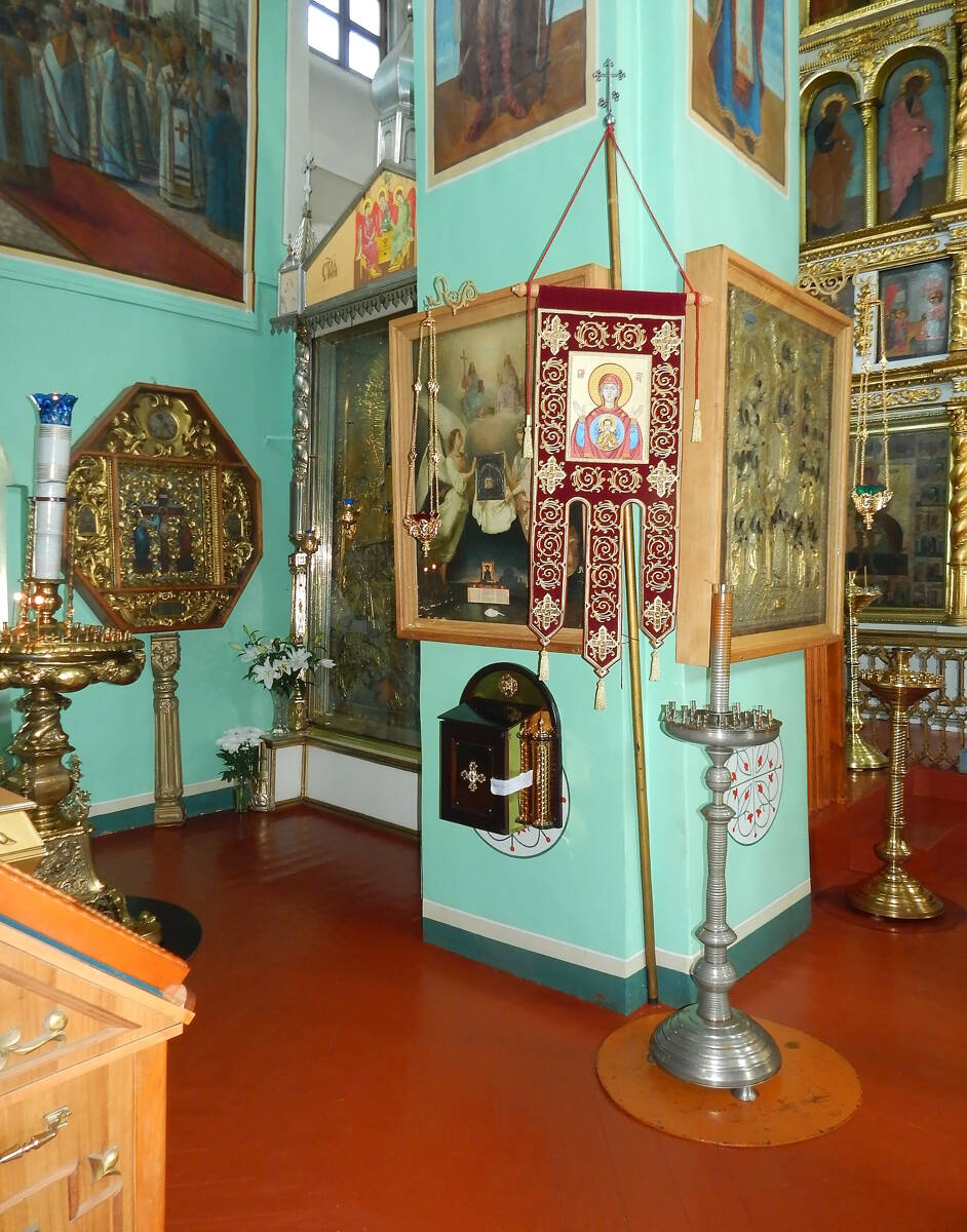 Церковь Георгия Победоносца, Старая Русса (Старорусский район, Новгородская область). интерьер и убранство