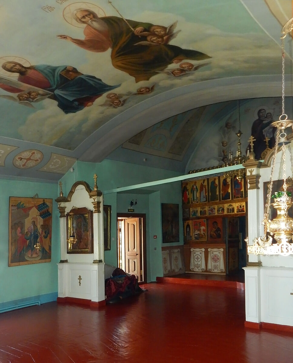 Церковь Георгия Победоносца, Старая Русса (Старорусский район, Новгородская область). интерьер и убранство