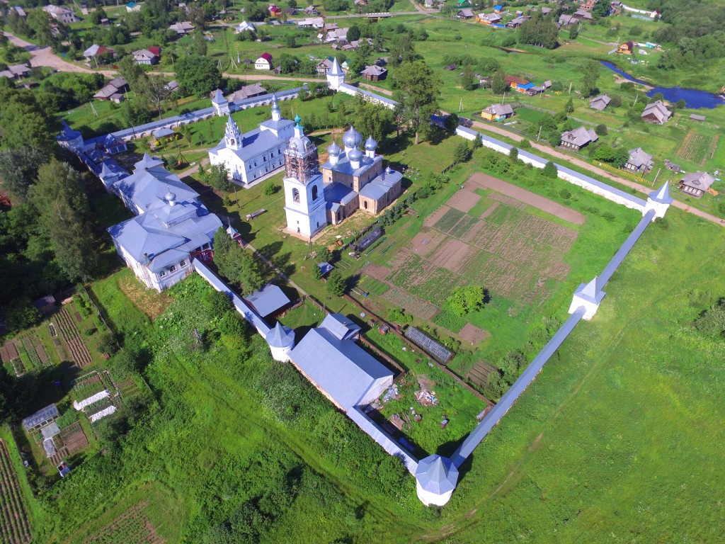 Николо-Улейминский монастырь, Улейма (Угличский район, Ярославская область). общий вид в ландшафте, Вид с юго-запада, фото с квадрокоптера