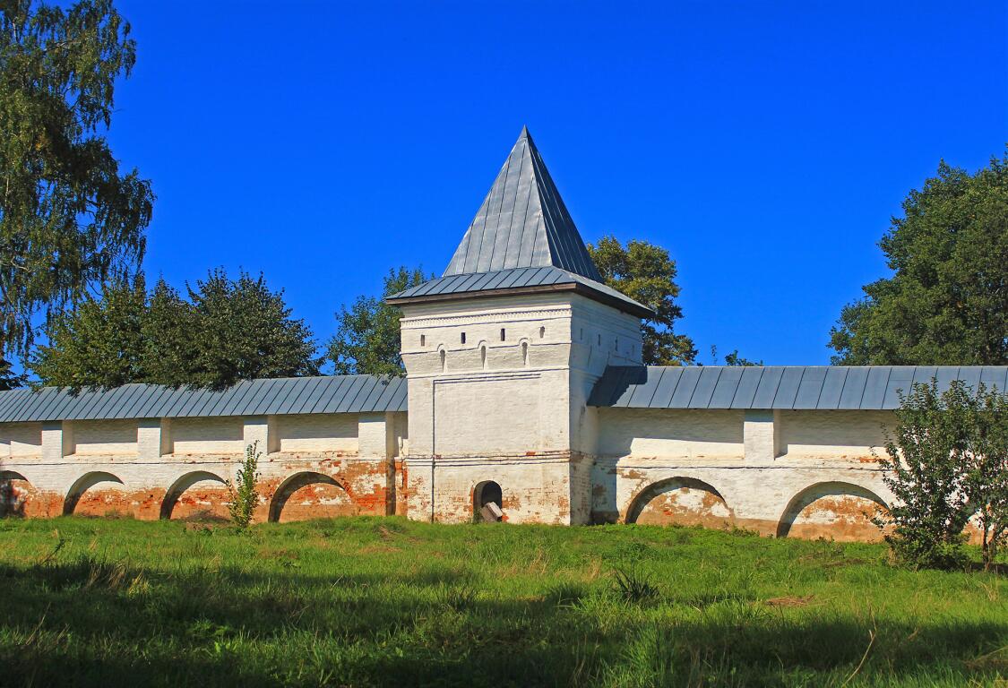 Улейма. Николо-Улейминский монастырь. архитектурные детали, Северная башня