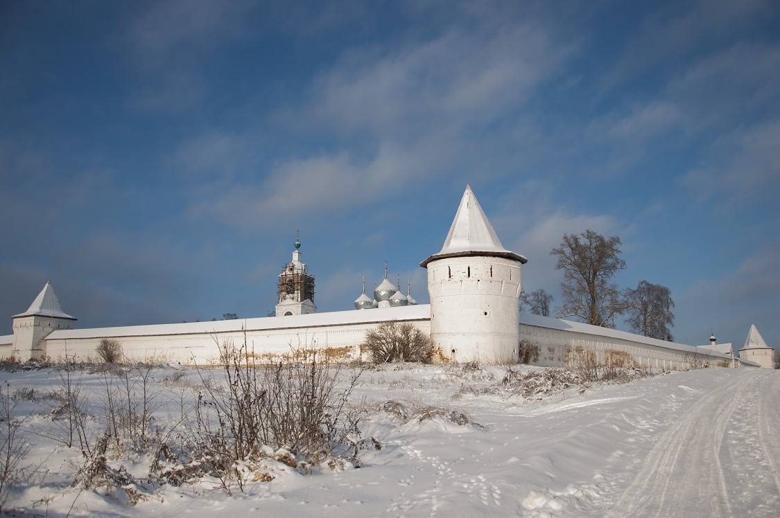 Николо-Улейминский монастырь, Улейма (Угличский район, Ярославская область). общий вид в ландшафте