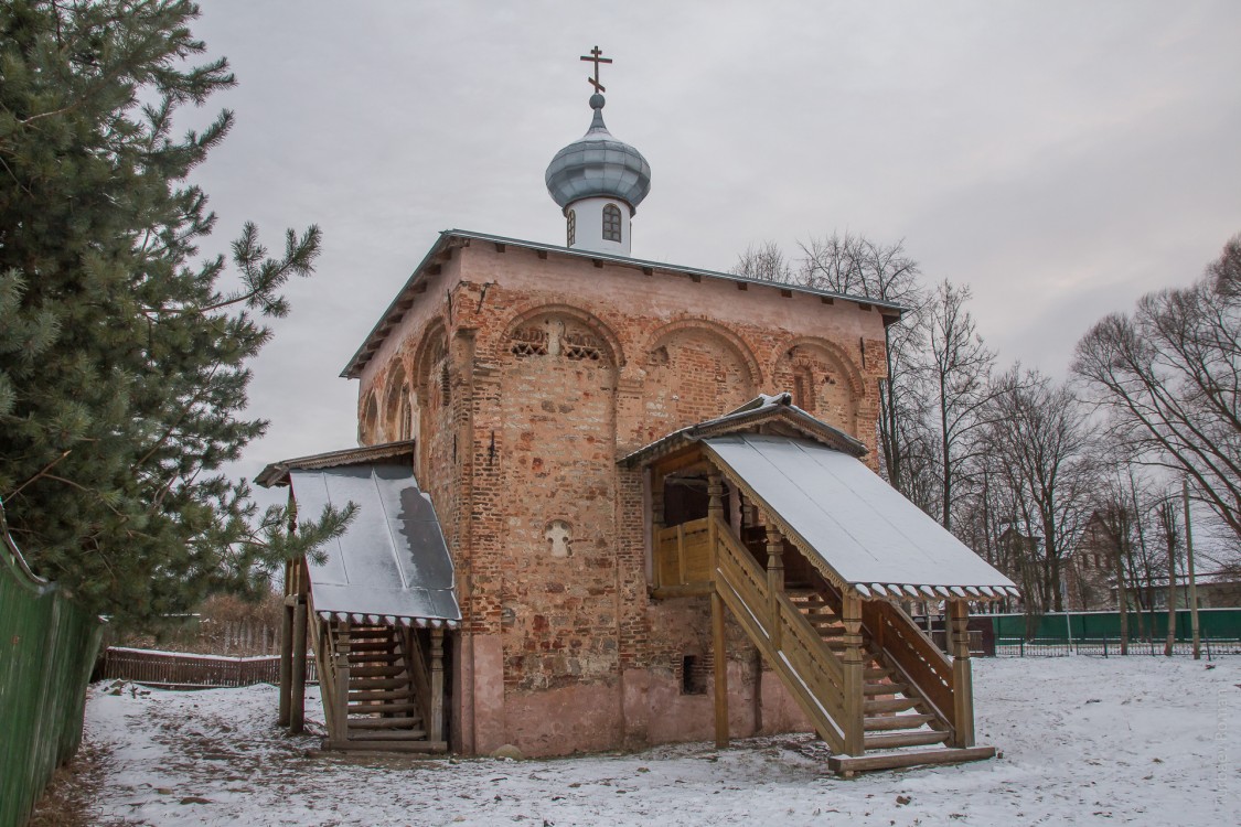 Старая Русса. Церковь Мины великомученика. фасады