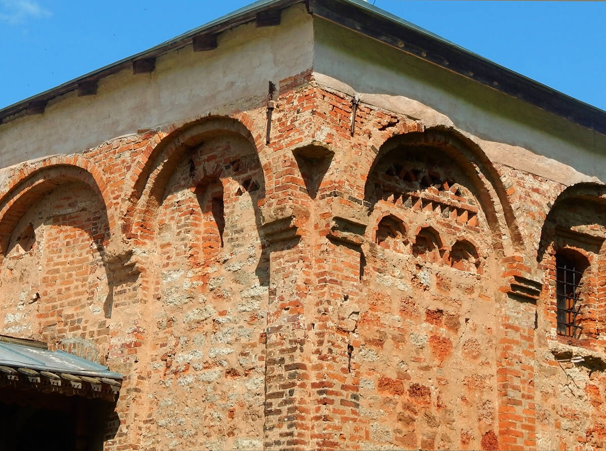 Церковь Мины великомученика, Старая Русса (Старорусский район, Новгородская область). архитектурные детали