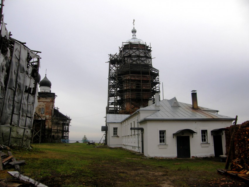 Троицкий Михаило-Клопский монастырь, Сельцо (Новгородский район, Новгородская область). дополнительная информация, монастырский двор