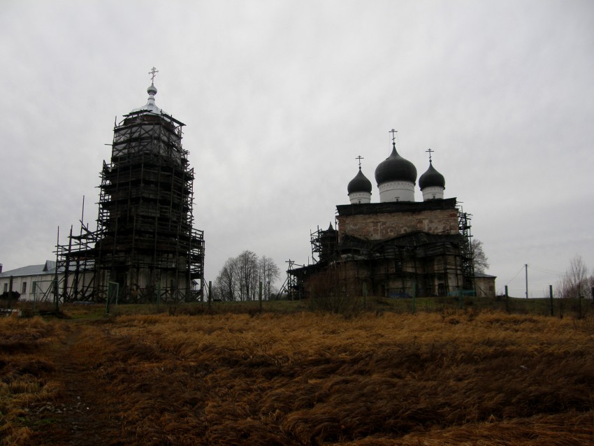 Троицкий Михаило-Клопский монастырь, Сельцо (Новгородский район, Новгородская область). дополнительная информация, Вид монастыря с реки.