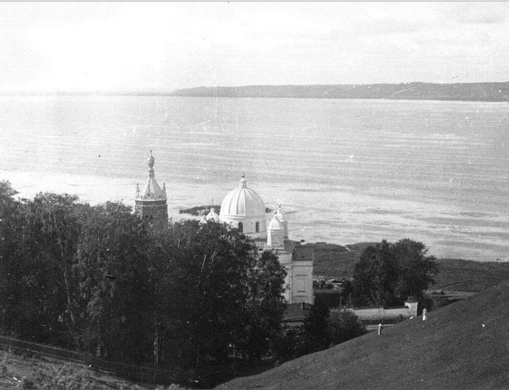 Николаевский Староторжский монастырь, Галич (Галичский район, Костромская область). архивная фотография, Вид на Галичское озеро и монастырь