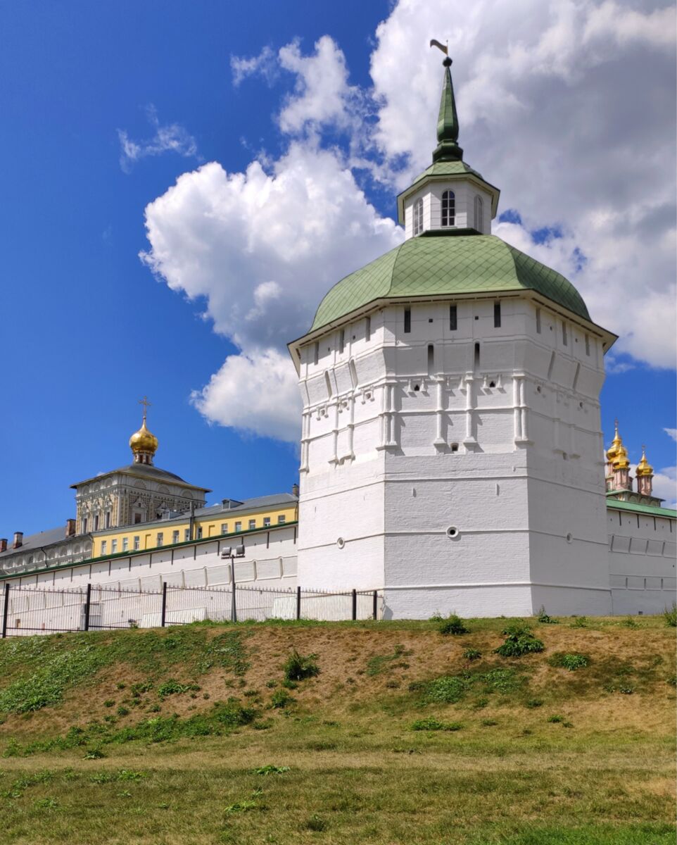 Троице-Сергиева Лавра, Сергиев Посад (Сергиево-Посадский городской округ, Московская область). дополнительная информация, Пятницкая башня
