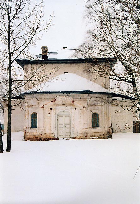 Белозерск. Церковь Петра и Павла. фасады