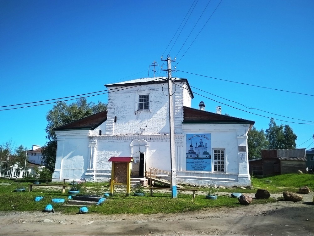 Белозерск. Церковь Петра и Павла. фасады