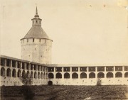 Кирилло-Белозерский монастырь, "Стена с нишами, окружающая монастырь". Фотография С.М. Прокудина-Горского, 1909 год. Источник - сайт проекта "Наследие Прокудина-Горского" <br>, Кириллов, Кирилловский район, Вологодская область