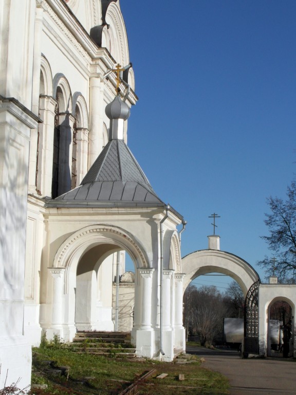 Церковь Николая Чудотворца, Рогачёво (Дмитровский городской округ, Московская область). архитектурные детали