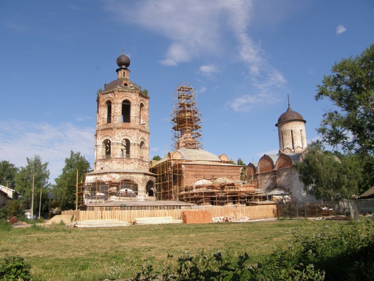 Луговой. Николо-Пешношский монастырь. документальные фотографии, Снимок выполнен в процессе восстановления главы