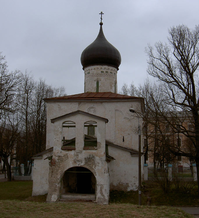 Храм в крестах Псков
