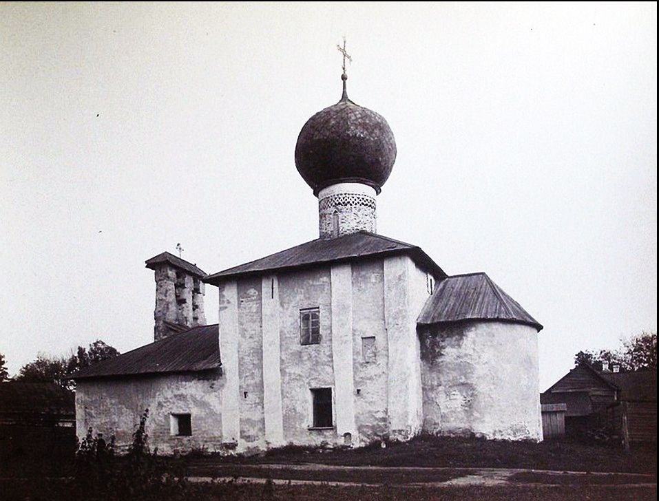 Церковь Вознесения Господня Нового, Псков (Псков, город, Псковская область). архивная фотография, Храм до реконструкции. Фото 1880-х годов из приходского архива