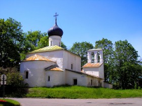 Псков. Церковь Вознесения Господня Нового