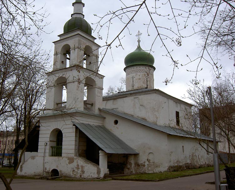 Псков. Церковь Анастасии Узорешительницы в Кузнецах. фасады